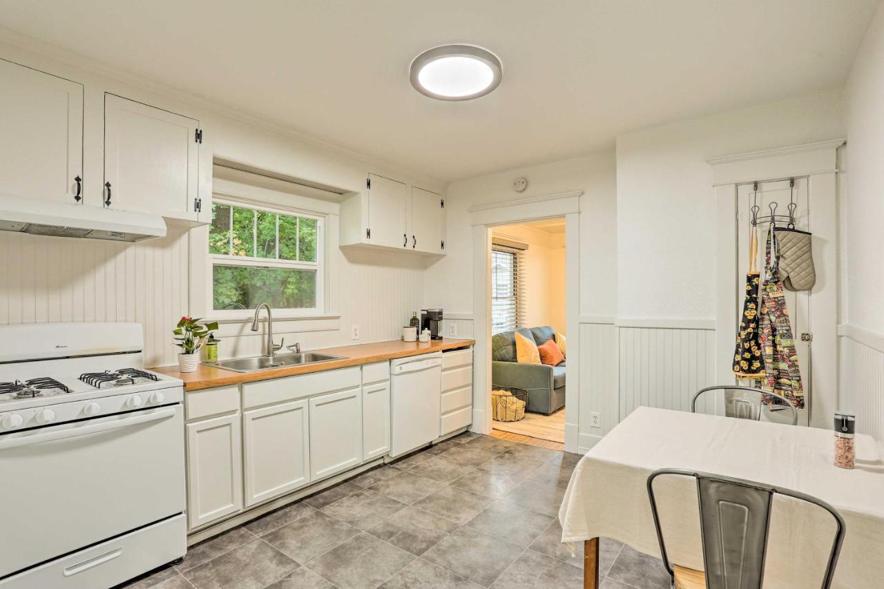Pet-Friendly Baker City Escape With Private Yard! Екстер'єр фото